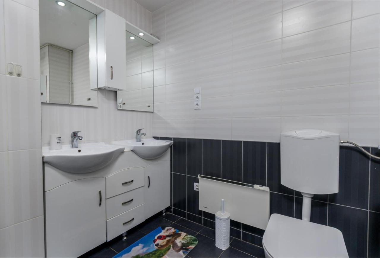 Fireworks Rakoczi - Free Parking - 3 Bedrooms - 2 Bathrooms Будапеща Екстериор снимка