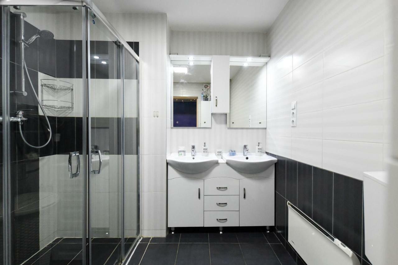 Fireworks Rakoczi - Free Parking - 3 Bedrooms - 2 Bathrooms Будапеща Екстериор снимка